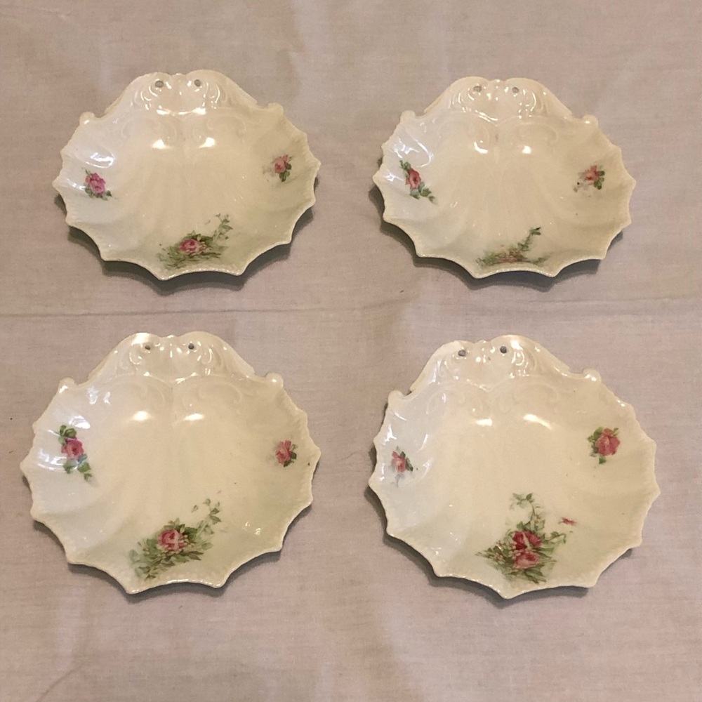 Floral Shell-Shaped Ceramic Plates
